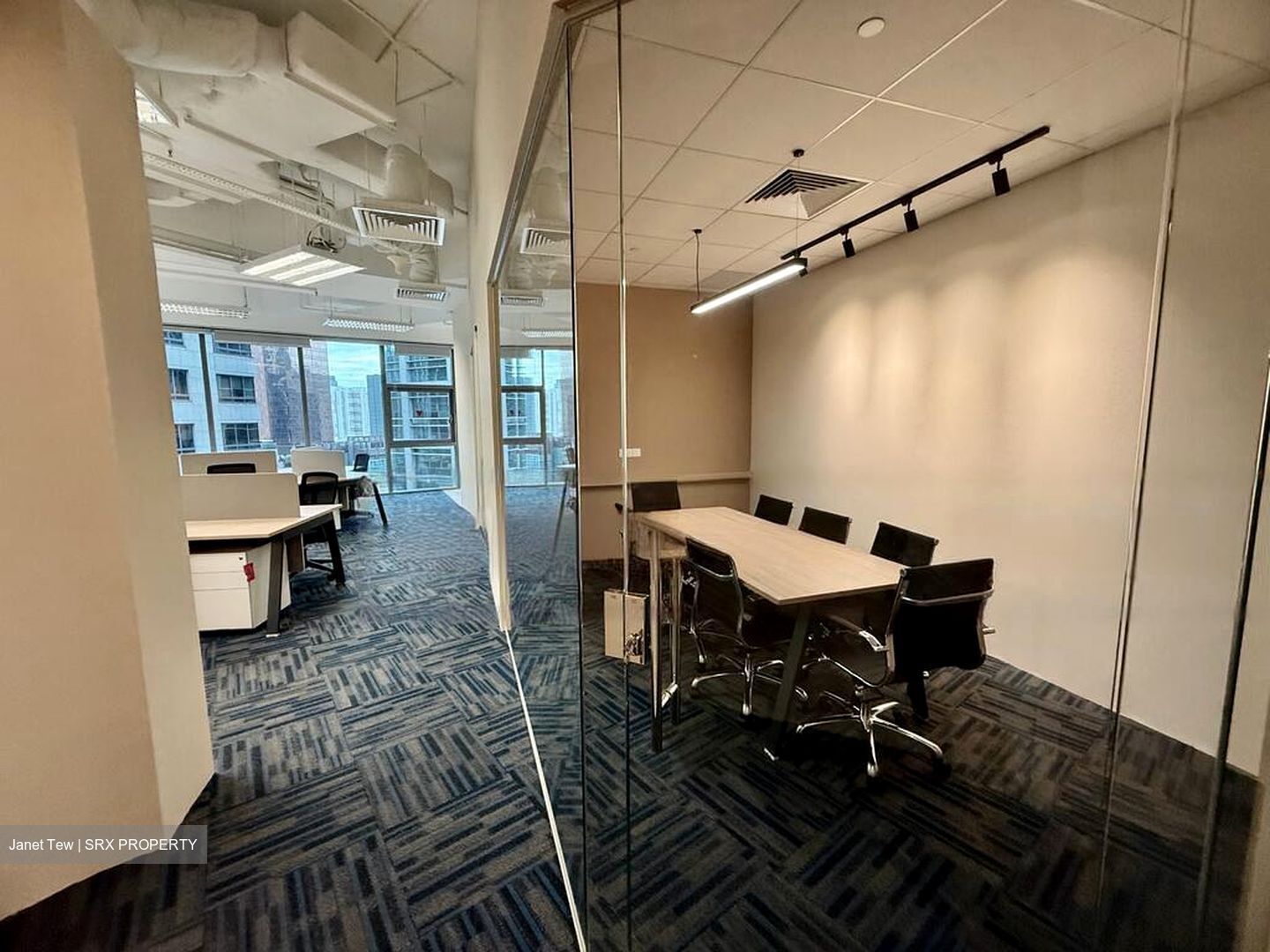 PLUS (D1), Office #484048031